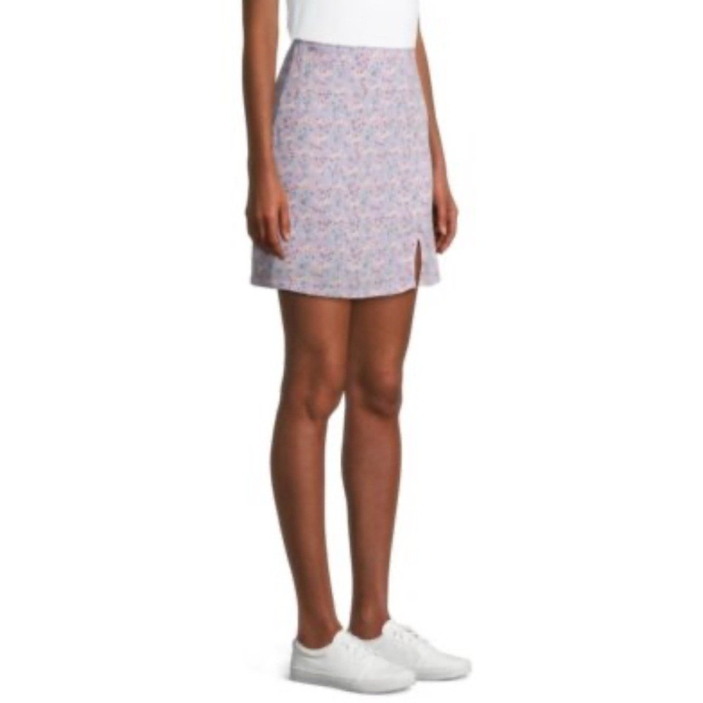 No Boundaries Juniors' A Line Mini Skirt Lavender Floral 100% Viscose 11/13 EUC